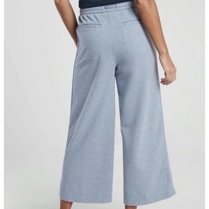 Athleta Farallon Heathered Wide Crop Pants size 2